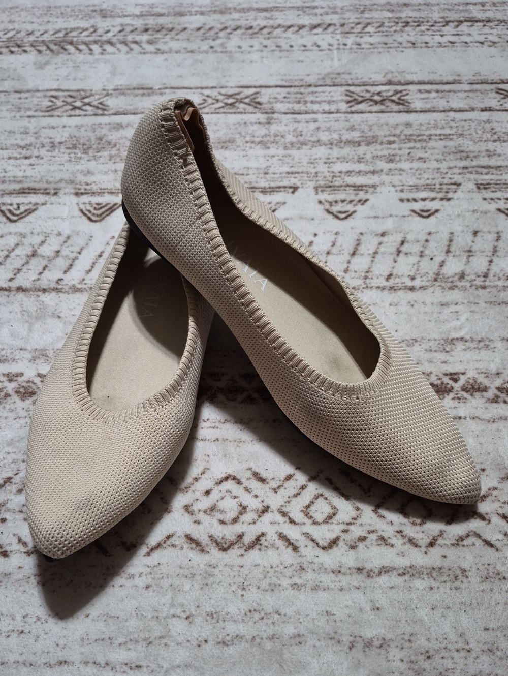 Pointed Toe Knit Ballet Flats - Cream
